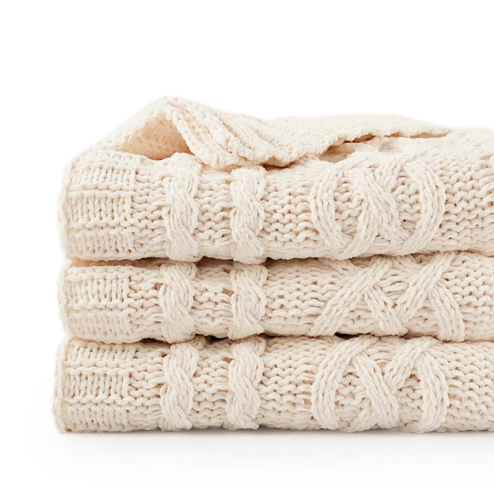 CozyHome™ Luxury Chunky Chenille Throw – Hand-Woven Softness